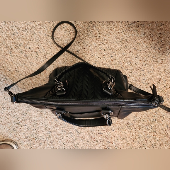 Simply Vera Vera Wang Graham Soft Satchel Bag - Picture 9 of 10